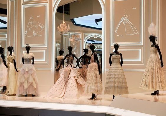 Ý tưởng decor tiệm áo cưới đẹp mê mẩn