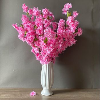 Cành đào giả hồng đậm, rực rỡ cắm hoa trang trí nhà cửa, văn phòng, cửa hàng