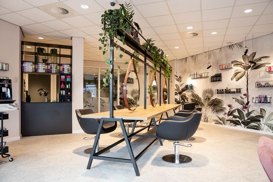 Bật mí tuyệt chiêu trang trí salon tóc độc đáo, thu hút khách hàng