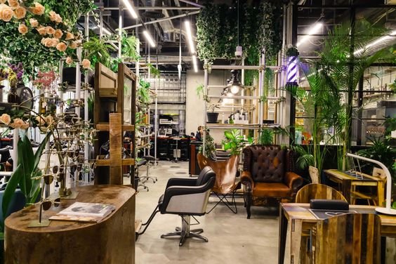 Bật mí tuyệt chiêu trang trí salon tóc độc đáo, thu hút khách hàng