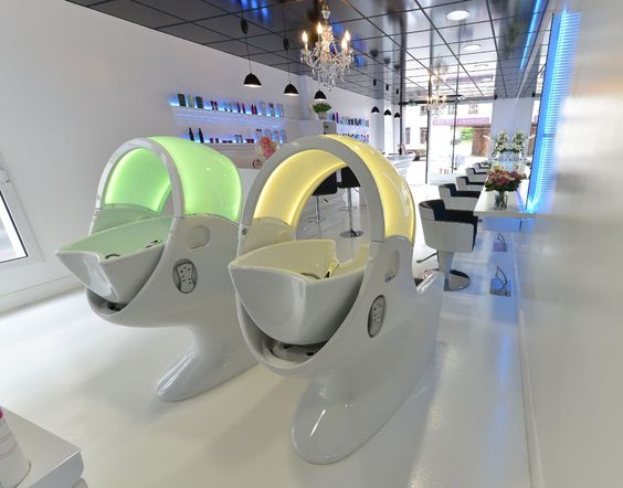 Bật mí tuyệt chiêu trang trí salon tóc độc đáo, thu hút khách hàng