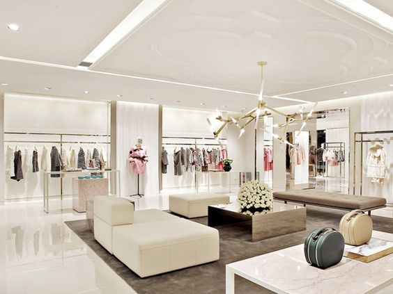Bí Quyết Trang Trí Shop Quần Áo Nữ Nổi Bật Và Sang Trọng