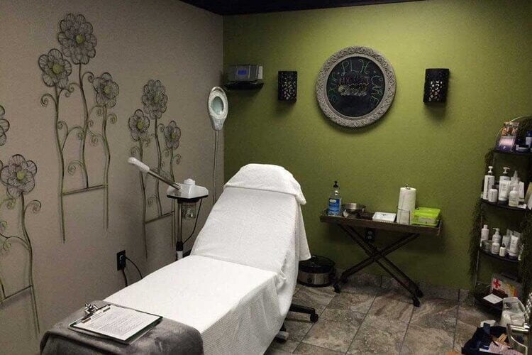 trang trí phòng phun xăm