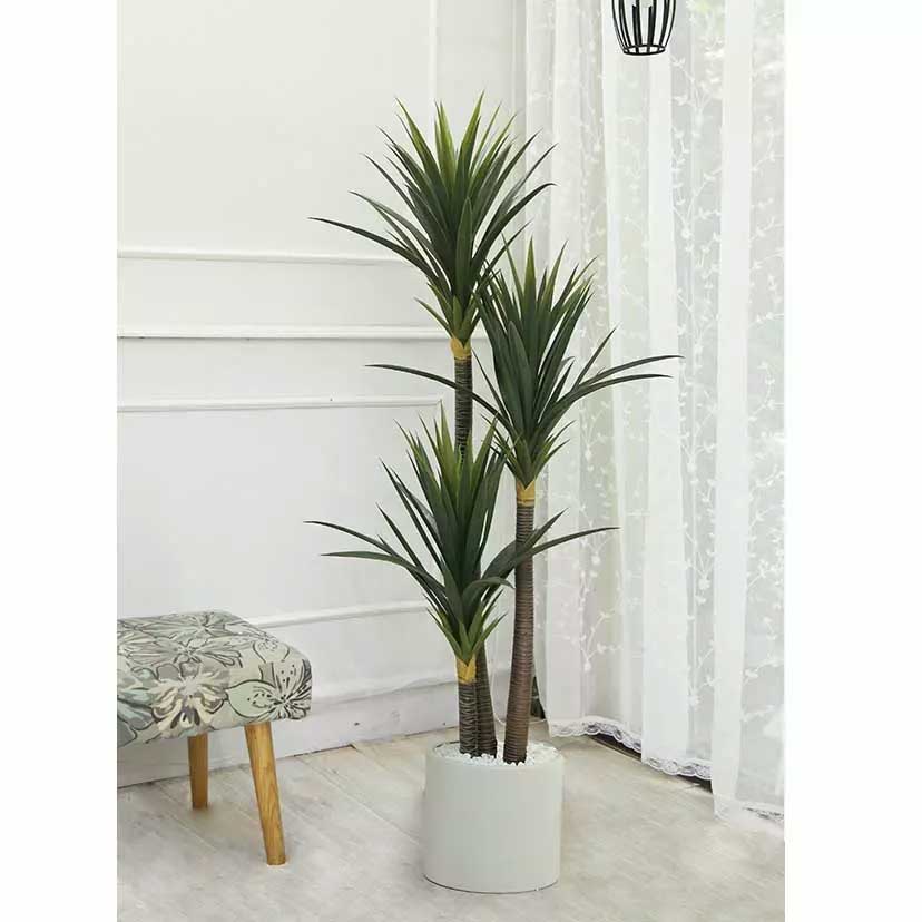 Cây giả trang trí phòng khách