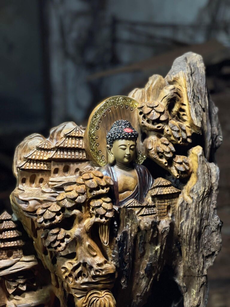 Tượng Gỗ Nhất Tâm Bái Phật Khắc Thủ Công Từ Gỗ Bách Xanh Mộc Châu
