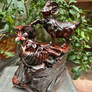 Tượng Dê Gỗ Trắc Liền Khối