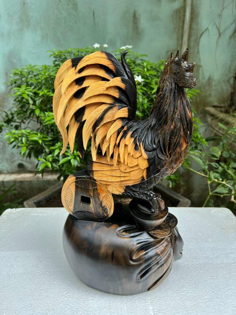 Tượng Gà Trống Bằng Gỗ Mun Hoa