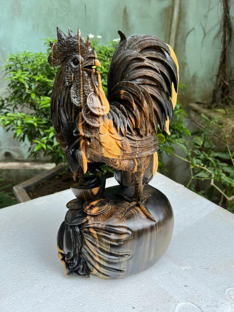 Tượng Gà Trống Bằng Gỗ Mun Hoa