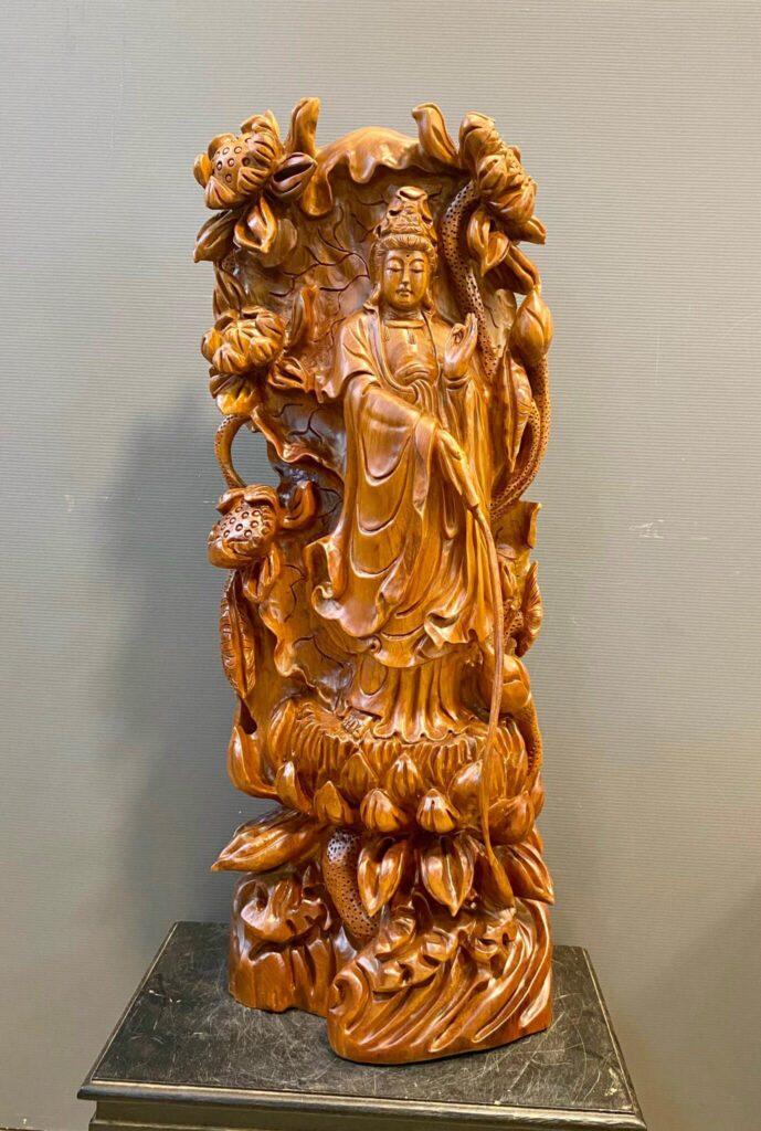 Tượng Gỗ Quan Thế Âm Bồ Tát Khắc Thủ Công Từ Gỗ Ngọc Am