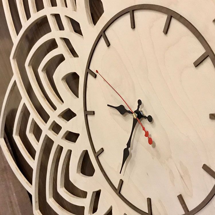 Đồng Hồ Gỗ Treo Tường Sang Trọng và Nghệ Thuật – Mã: PNW 008